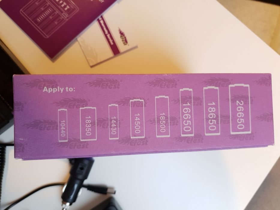 Wielofunkcyjna ładowara Efest LUC V4  LCD