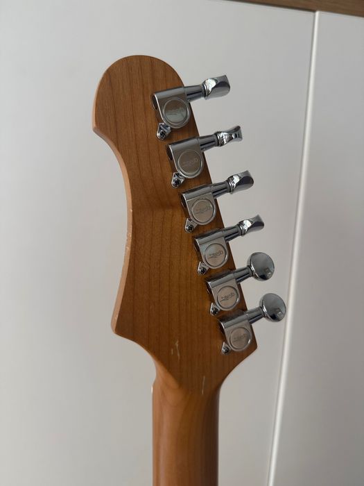 Gitara elektryczna JET Guitars JS-300 BL SSS