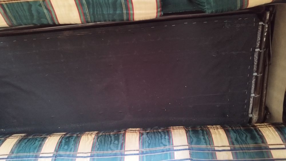 Sofá cama estampado verde bege