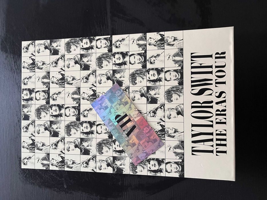 Taylor Swift - Merchandise Completo