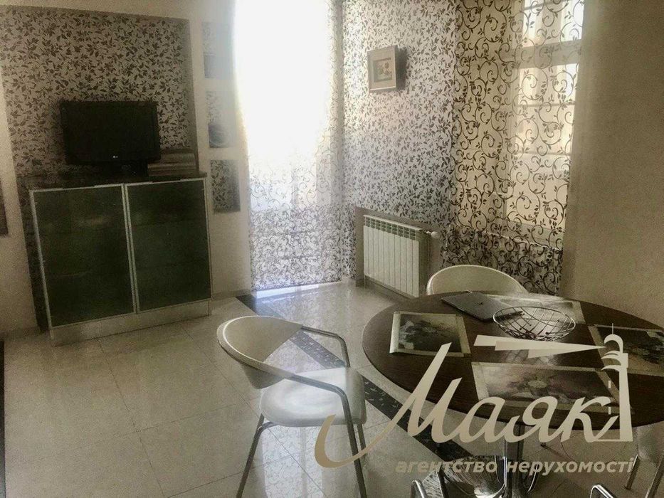2к 130м2 Кудрявский спуск, Львовская площадь, Золотые Ворота, Центр