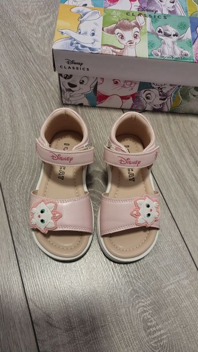 Sandały Disney Classic 25 długość w środku 16cm . Nowe