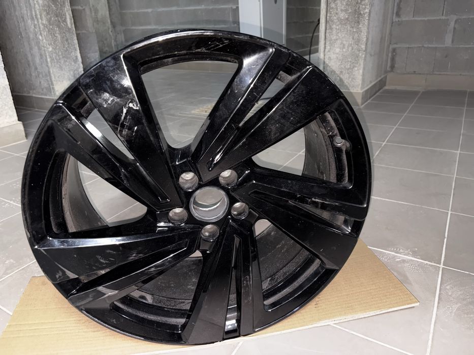 Диск Volkswagen Touareg 2023 760601025aaax1 Vag оригінал