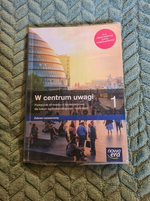 W Centrum Uwagi podręcznik WOS (Zakres rozszerzony ILO]