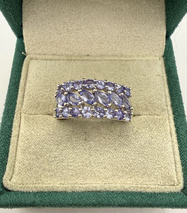 Złoty pierścionek z tanzanitami 1,80ct