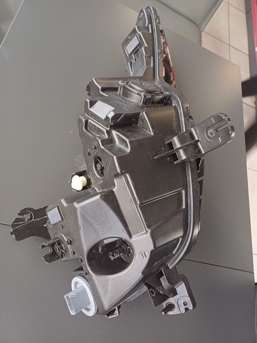 Lampa lewy przód Camaro  VI lift po 2019r.