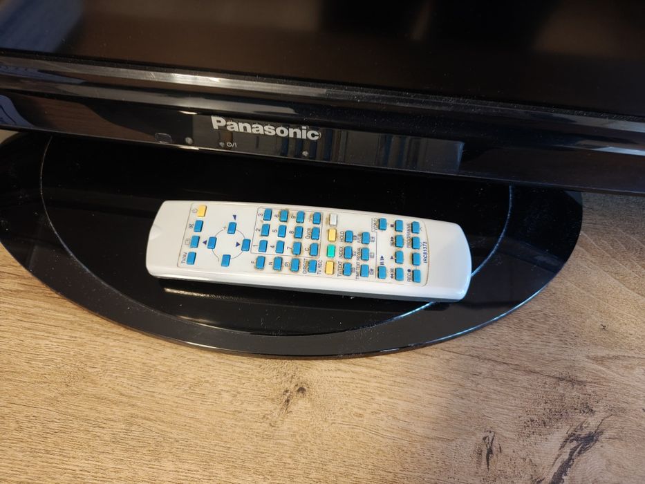 Telewizor Panasonic tx l42u10l  42'' LCD viera  z dekoderem DVBT2 hewc