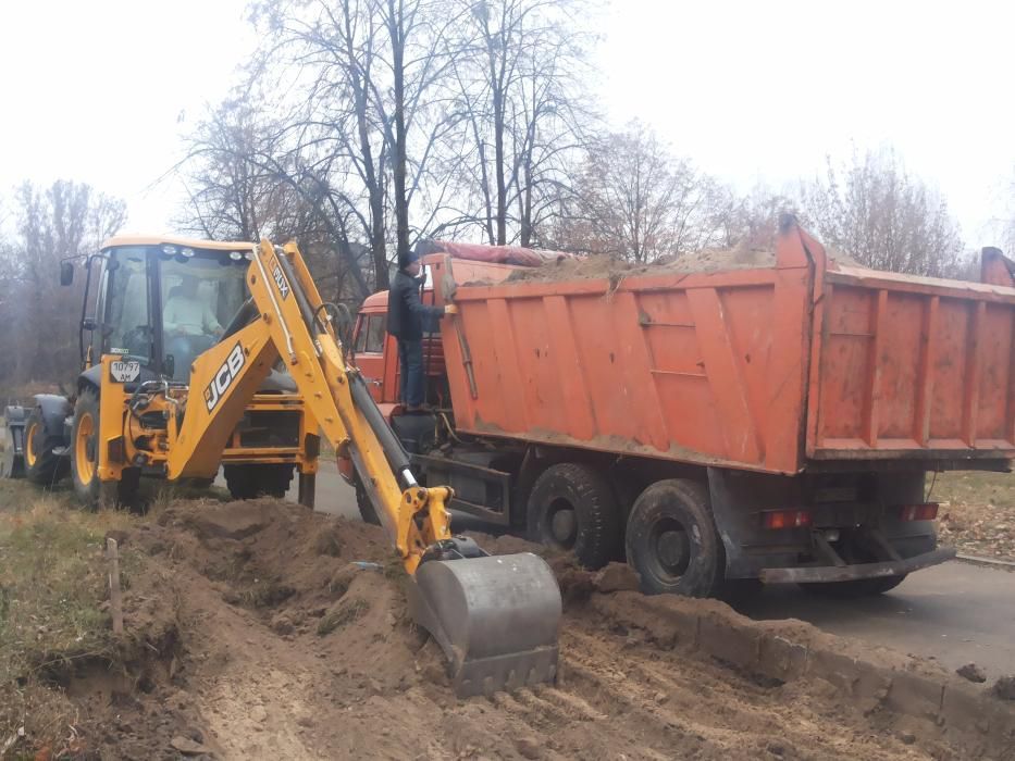 Вывоз грунта самосвалами. Вывоз строительного мусора