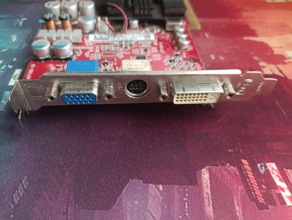 Видеокарта Radeon 9800SE
