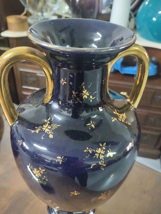 Peça decorativa em porcelana