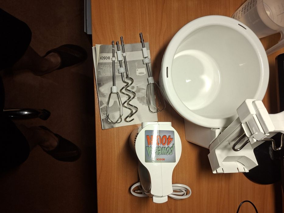 Продам новый миксер с чашей Bosch