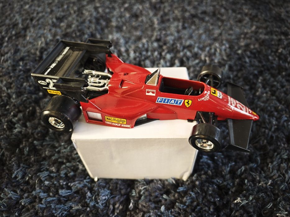 Ferrari 126 C4 Turbo / M. Alboreto - Burago 1/24
