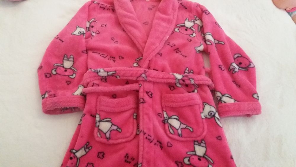 Roupão  de menina.
