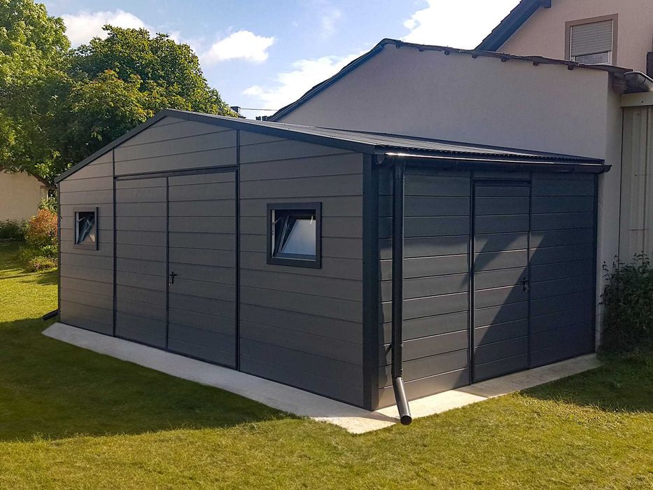 Garaż ocieplany z płyty warstwowej 7×4m – grafit
