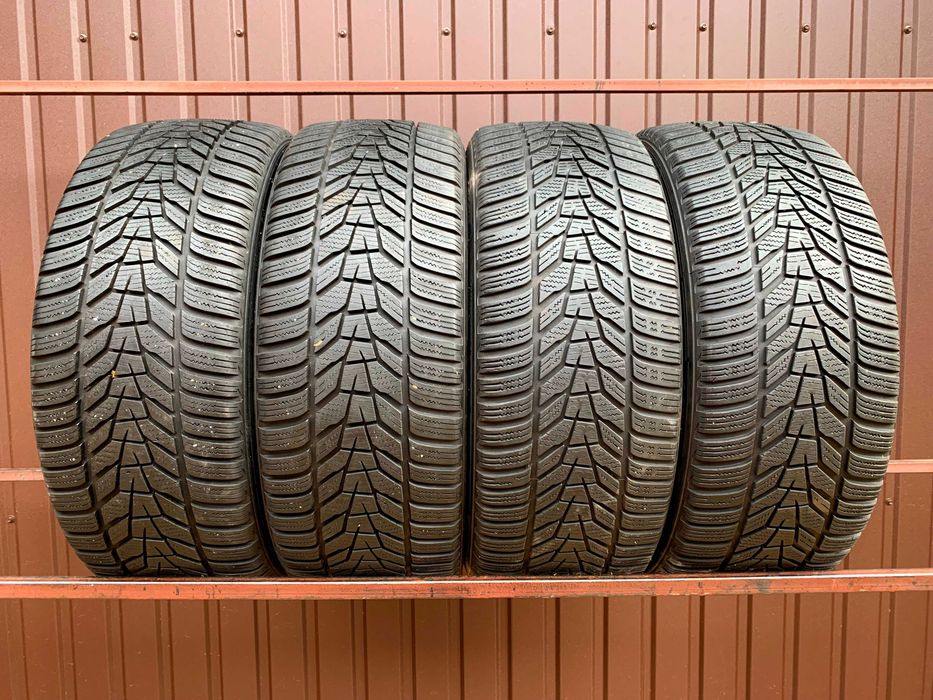 225/45 R18 95V Hankook Winter I*Cept Evo3 / Зимові шини / 2021
