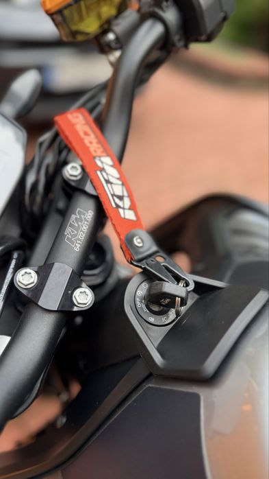 Мотоцикл КТМ (KTM 790 Duke R )