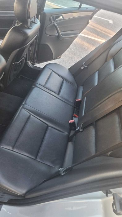 Mercedes C220 versao Avantgard 150cv ano 2095