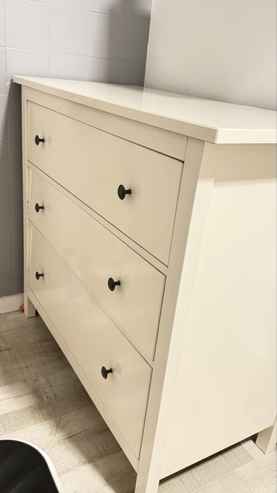 Comoda IKEA usada