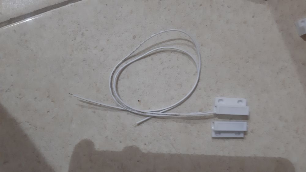 Interruptor magnético Reed Switch ideal para utizar com Shelly Addon