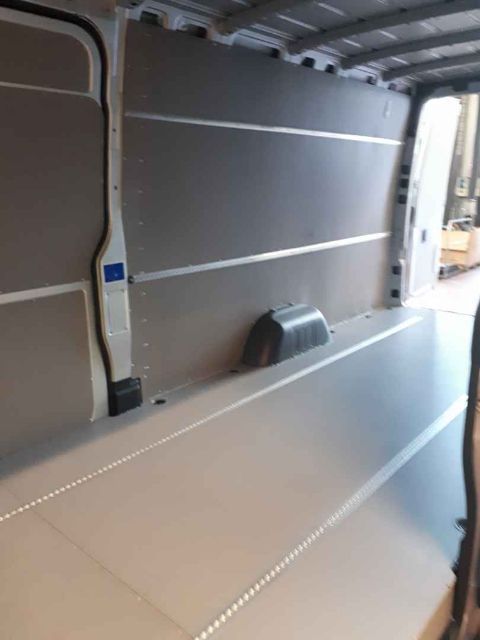 MB Sprinter L2H2 napęd na przód zabezpieczenie paki