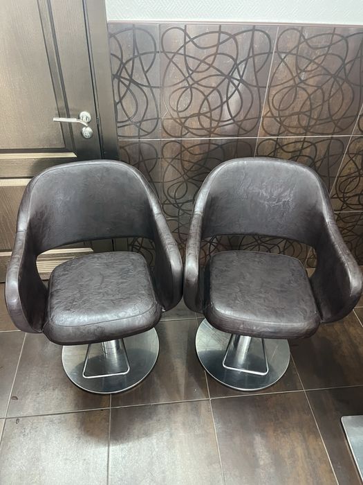 Крісла перукарські Pietranera(Італія)
