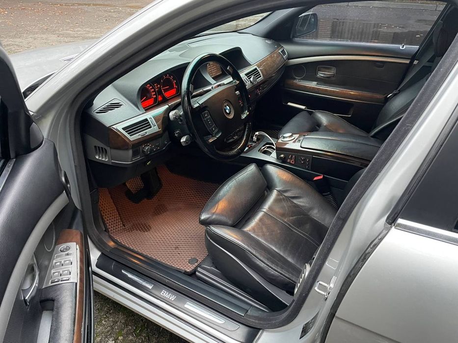 BMW 730i 2003рік газ/бензин