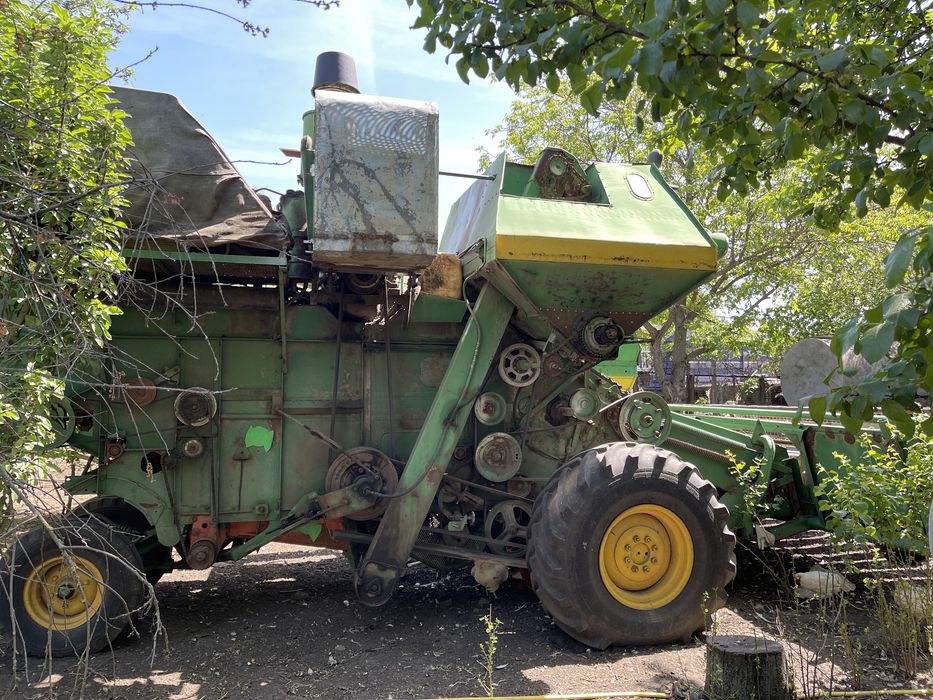 Комбайн Ніва