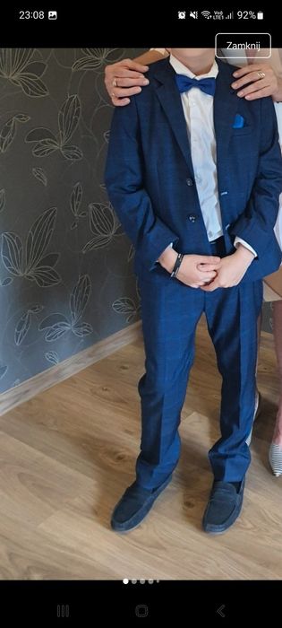 Sprzedam garniturek dla chłopca.