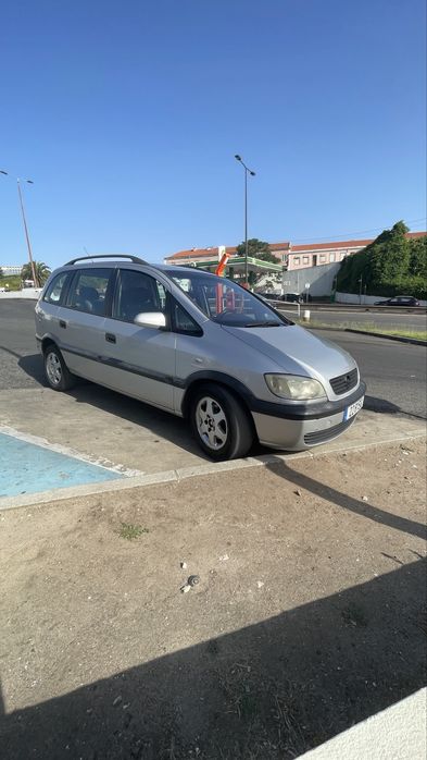 Opel zafira diesel comfort 2.0   5lugares
