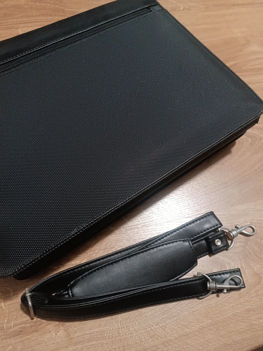 Teczka aktówka męska neseser czarny używany w bardzo dobrym stanie