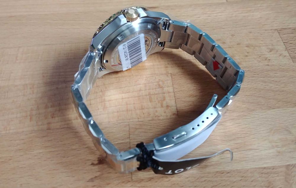 Zegarek REVELOT Hexmariner 39