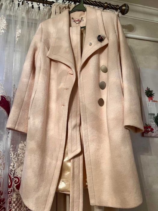 Продам пальто в ідеальному стані!