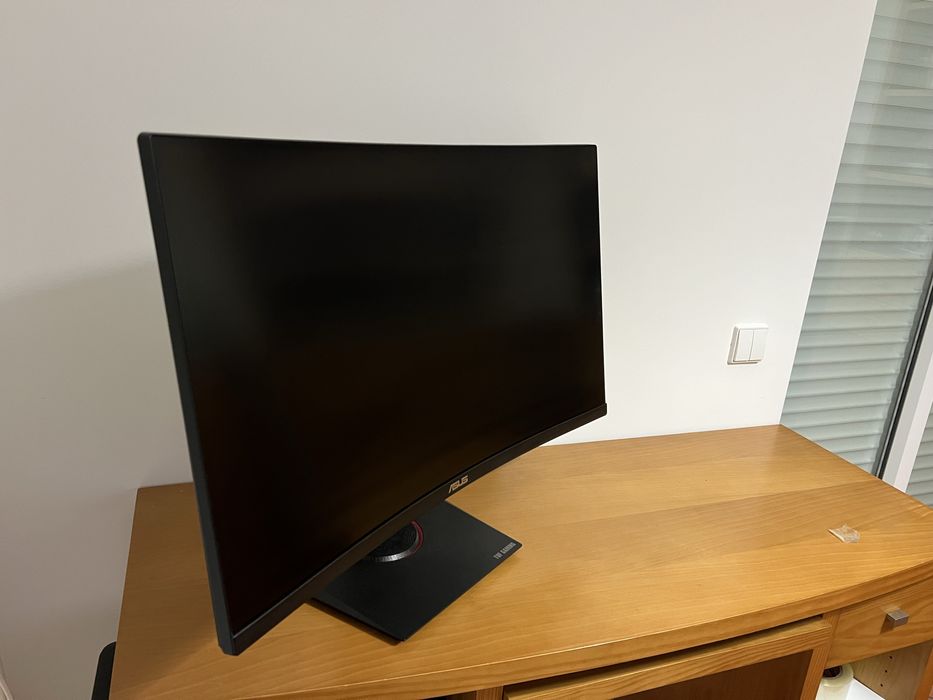 32" Curved Monitor64751007341442121