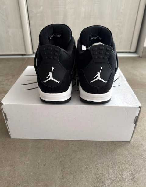 Jordan 4 Retro White Thunder R.46