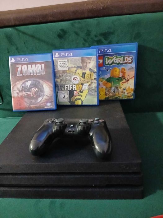 Приставка PS4 Pro 1Tb плюс ігри