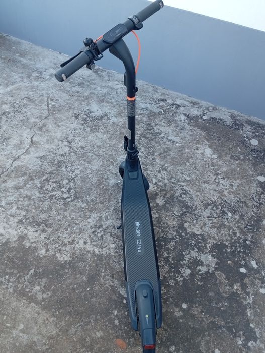 Segway Ninebot E2 Pro – Como Nova