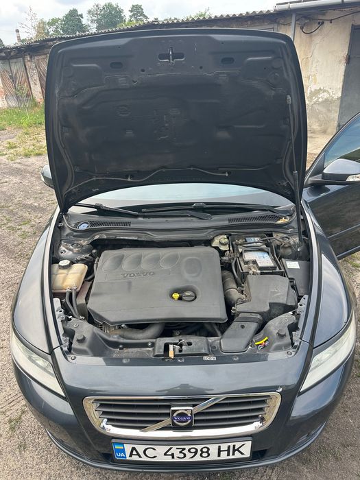 Вольво V50 2.0 дизель. автомат