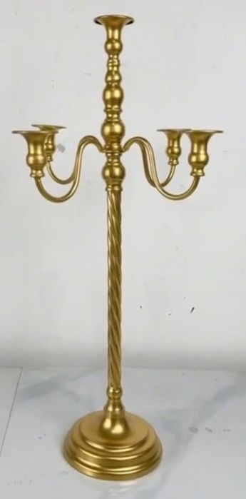 Castiçal de Pé Alto de Cinco Braços