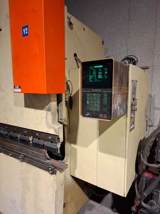 Hydrauliczna praca krawędziowa BEYELER