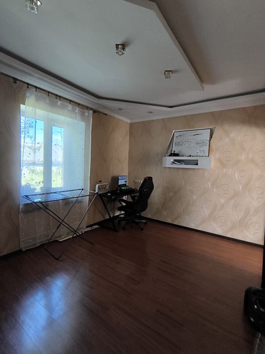 Продам добротний будинок на Броварі
