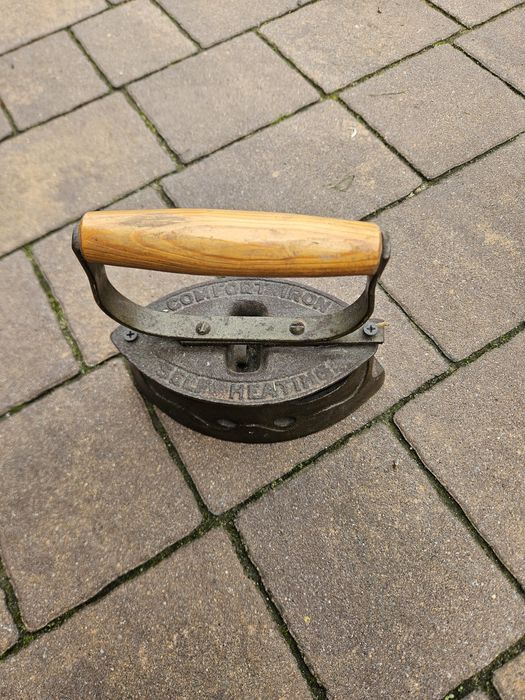 Stare antyczne żelazko