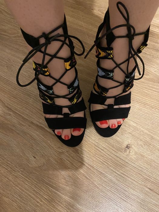 Sandały kolorowe wiazane 37 bershka nowe