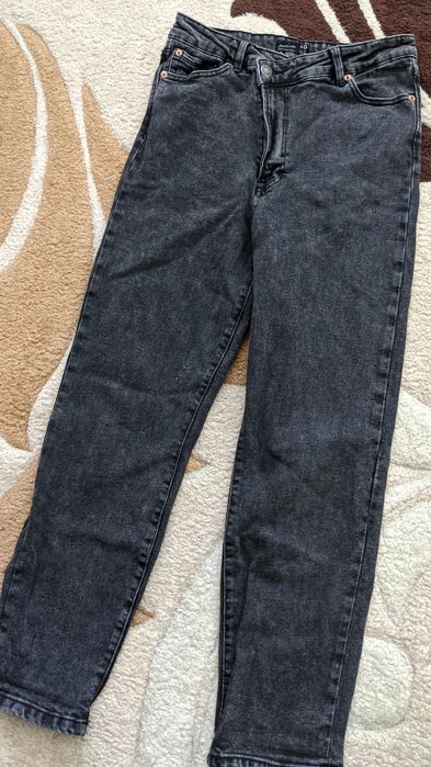 Джинси Stradivarius