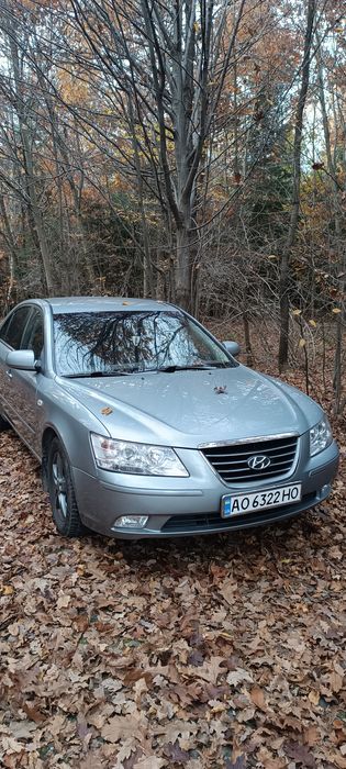 Продам машину HYUNDAI  SONATA