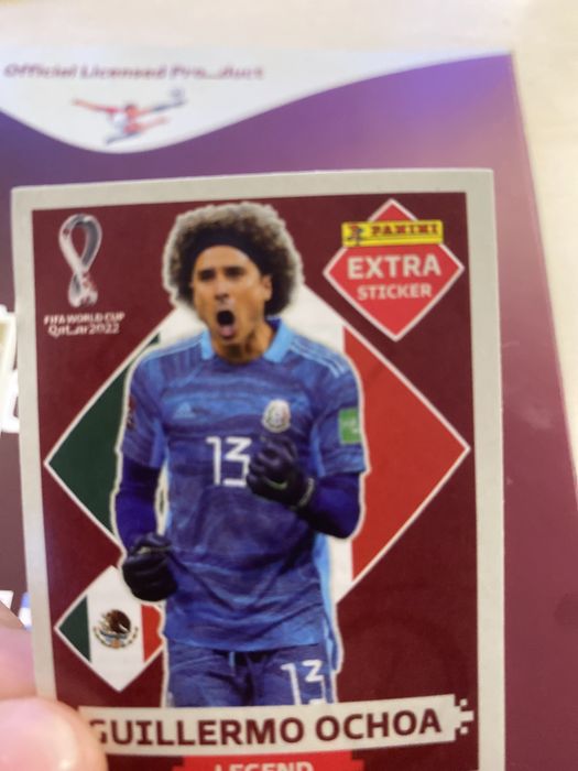 Cromo do Guillermo ochoa legend bordo