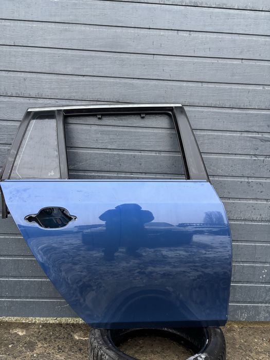 Задня Права Дверка БМВ Е61 Задні Праві Двері BMW Універсал Турінг Синя