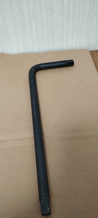 Вороток Г образный 1/2 усилинный