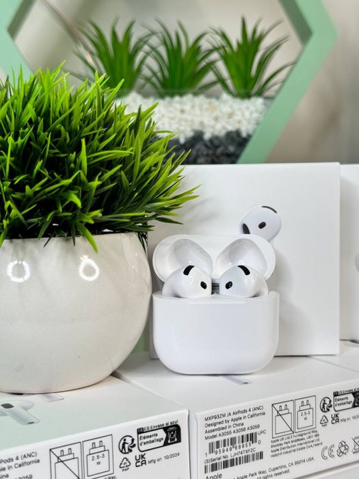 Наушники AirPods 4