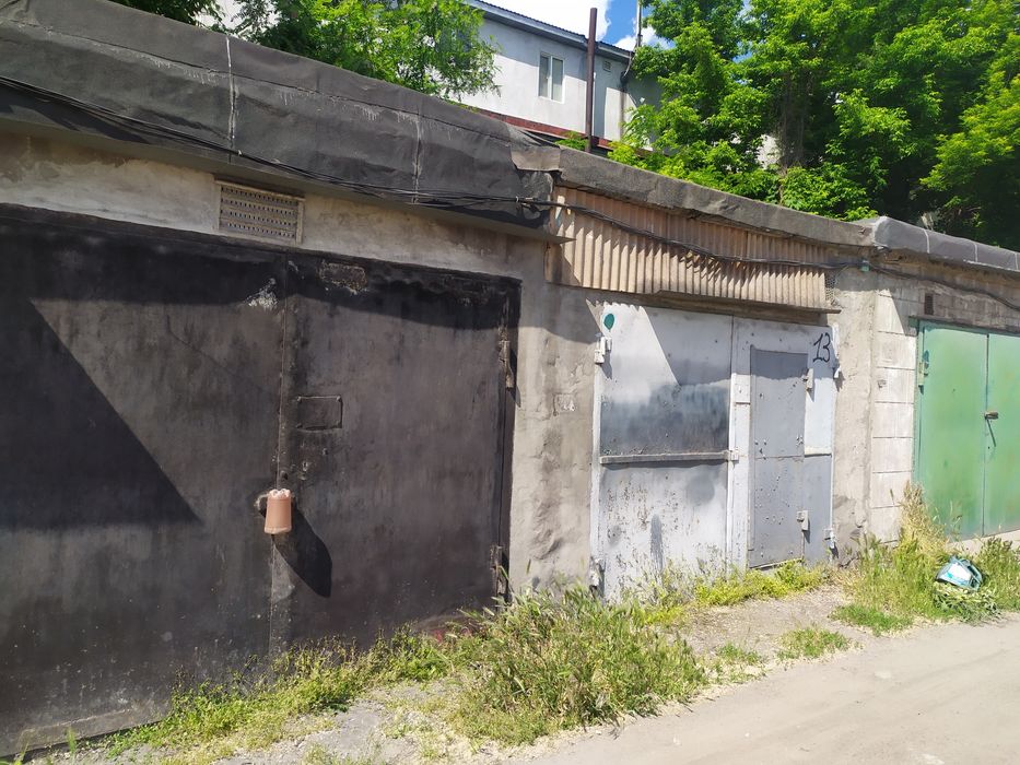 Продам 2 Гаража .