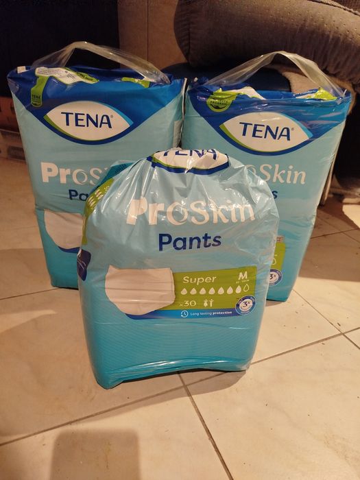Pieluchomajtki Tena pro skin pants super M